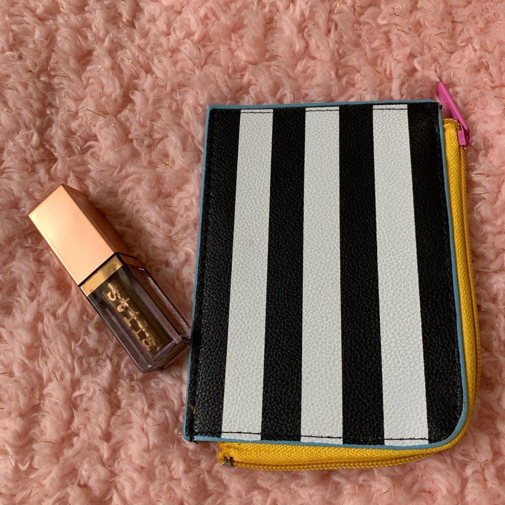Stila shimmer eyeshadow + Sephora makeup pouch ✨